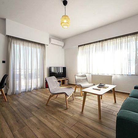 Alexander Apartments Airport Spáta エクステリア 写真