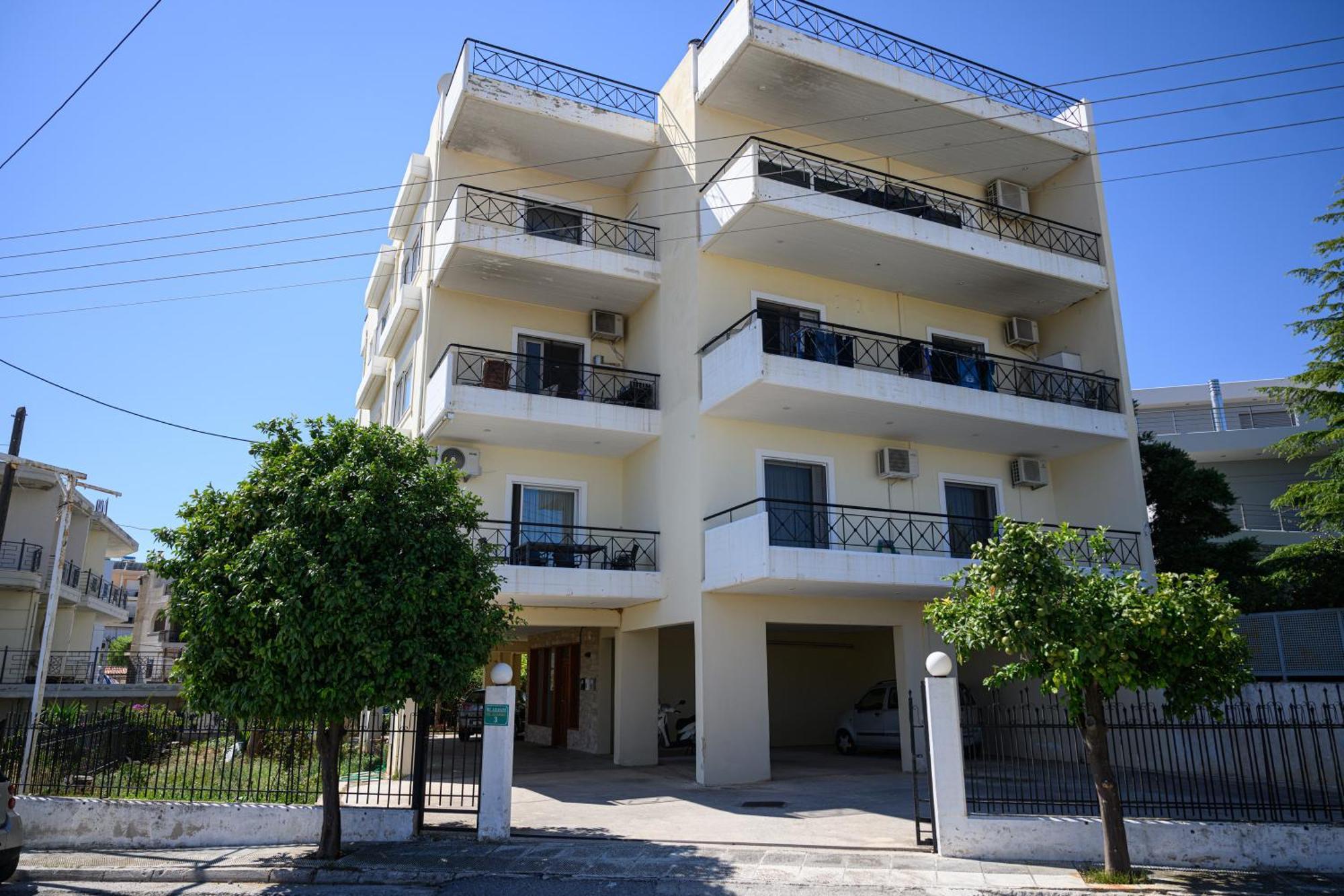 Alexander Apartments Airport Spáta エクステリア 写真