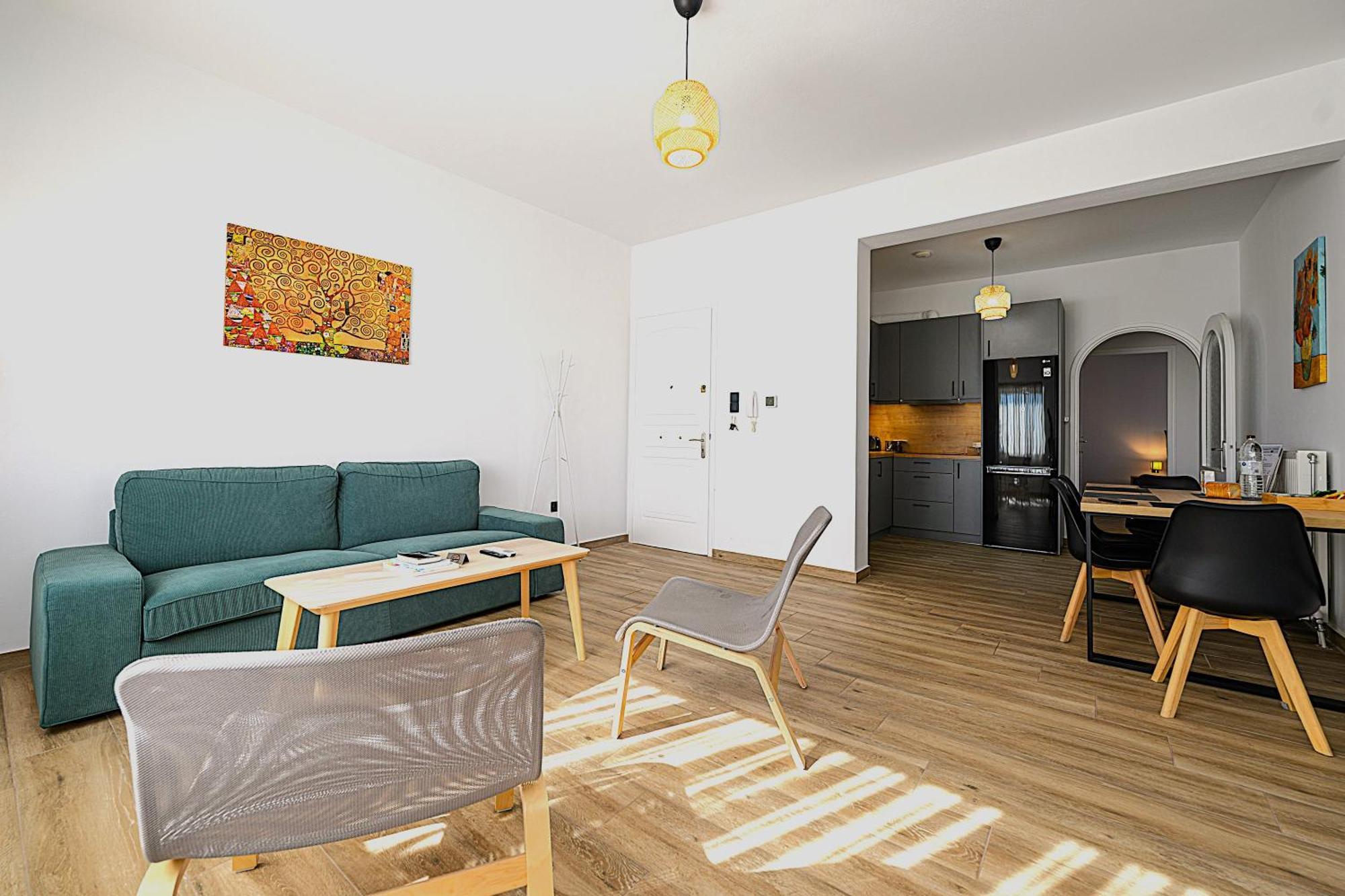 Alexander Apartments Airport Spáta エクステリア 写真
