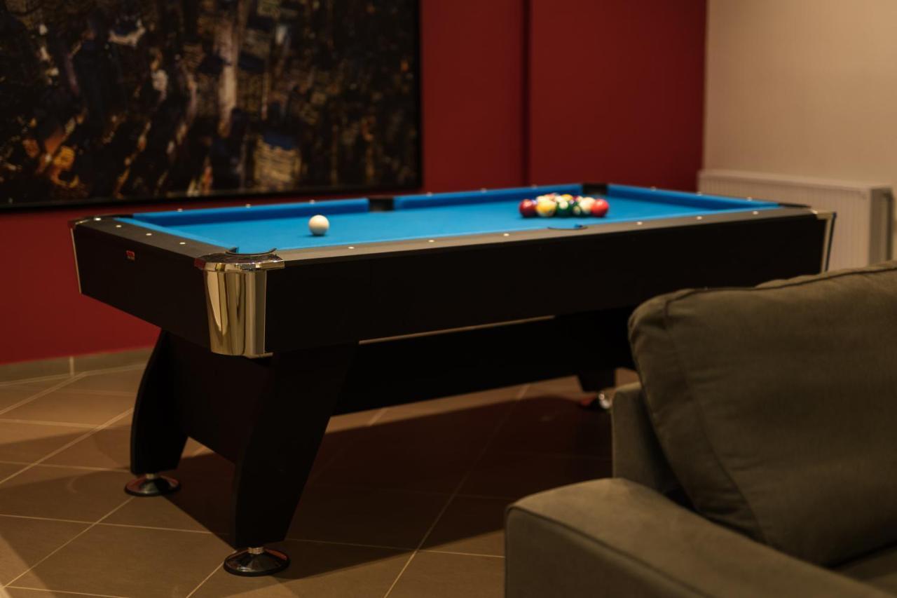 Alexander Apartments Airport Spáta エクステリア 写真
