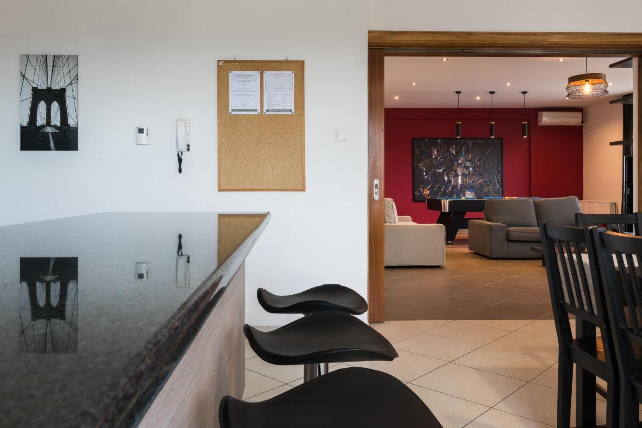 Alexander Apartments Airport Spáta エクステリア 写真